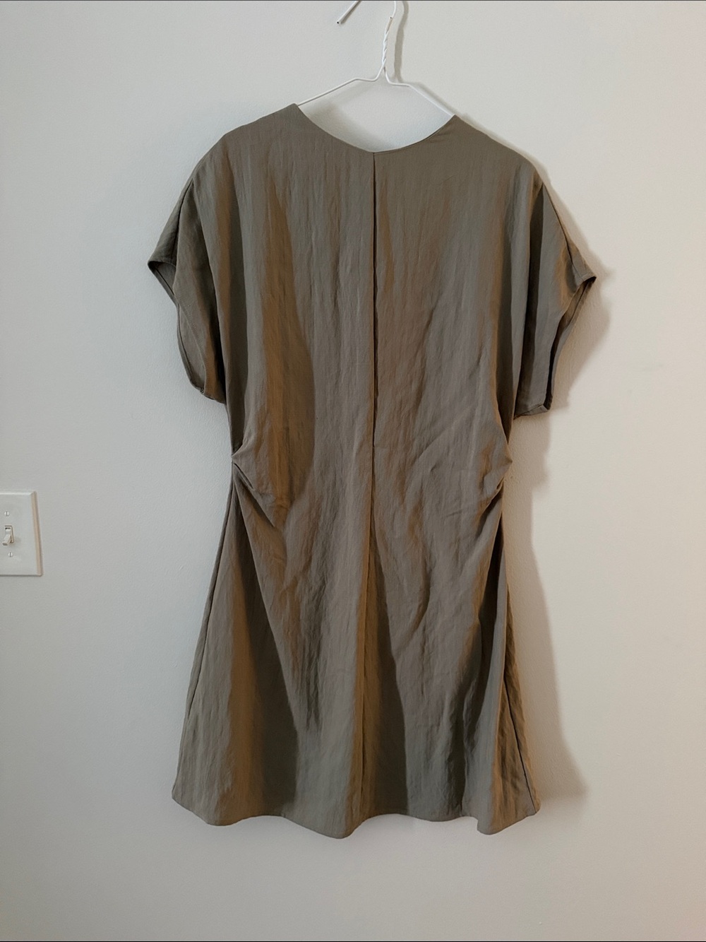 H&M Olive Green Short-Sleeve Midi Dress